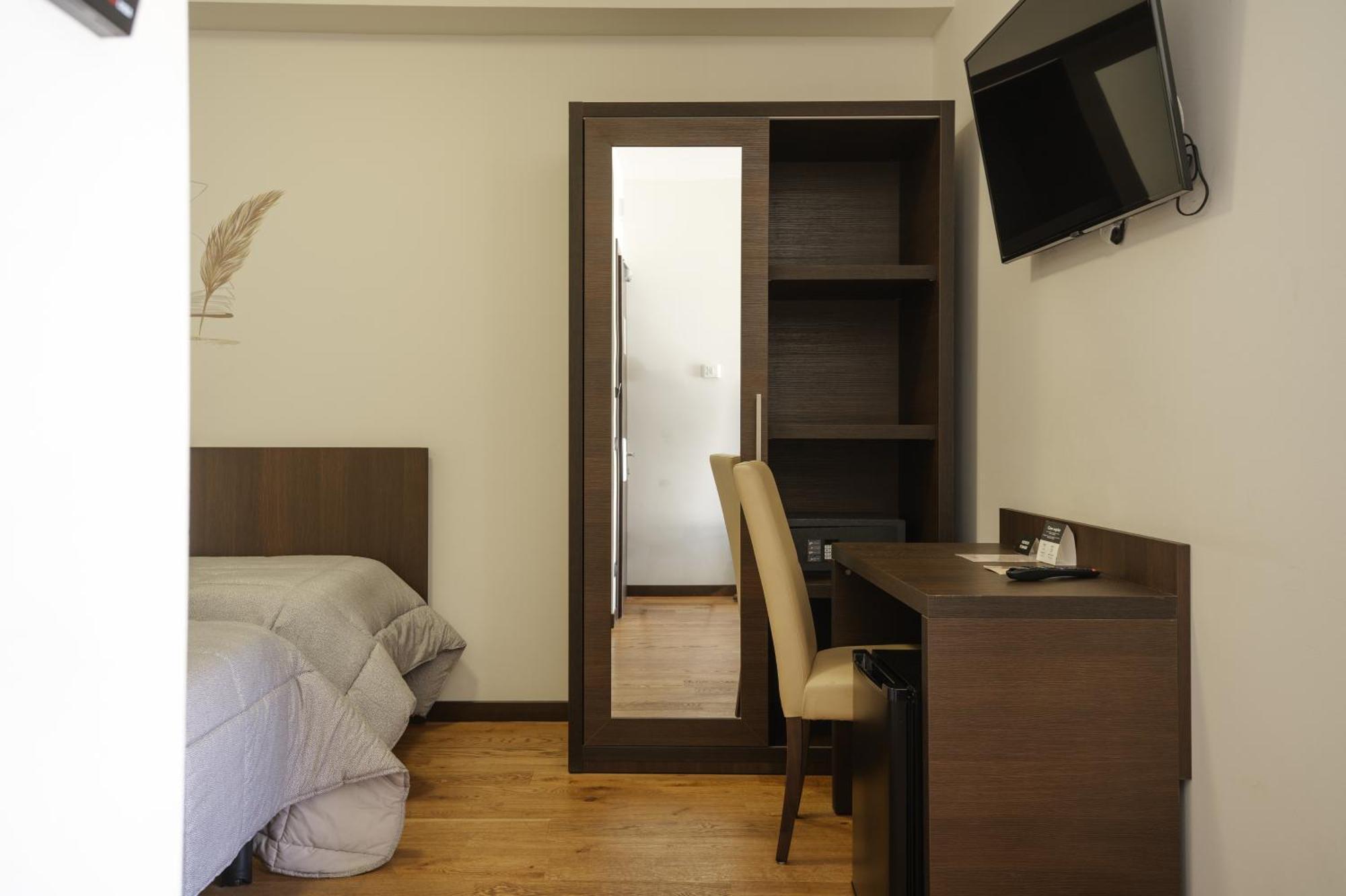 Hotel Ristorante Da Tonino Реканати Екстериор снимка